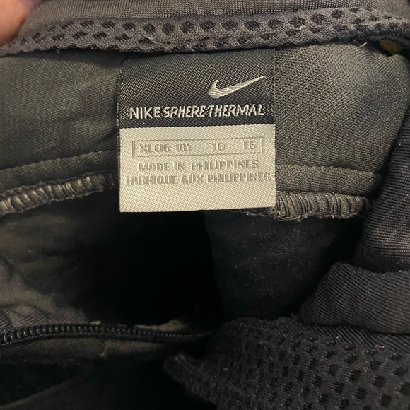 Nike pull over